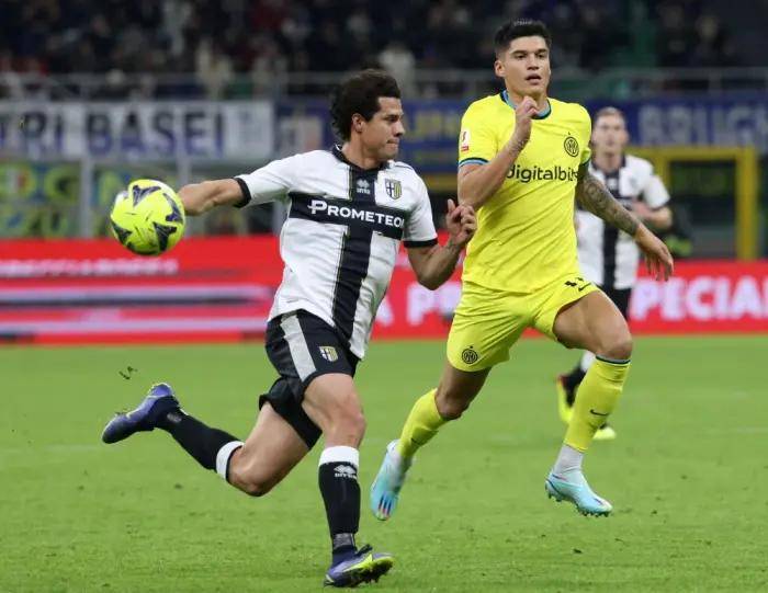 包含欧超杯转会期再迎强敌;拉齐奥防线松动;主帅态度:信心回归;球探报告显示潜力的词条 包含欧超杯转会期再迎强敌;拉齐奥防线松动;主帅态度:信心回归;球探报告显示潜力的词条