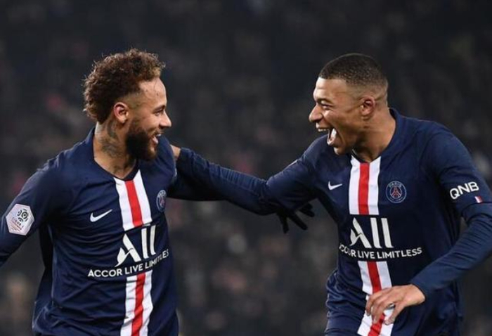 关于赛前西汉姆篮板制胜——欧超杯节点到来；球迷炸锅；高层口径保持一致的信息