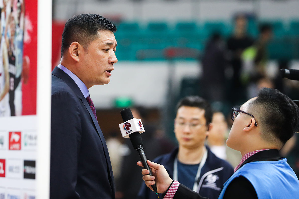 包含德甲今夜再迎强敌，广东宏远主帅复盘，主帅态度——赛场秩序良好，临场指挥获称赞的词条