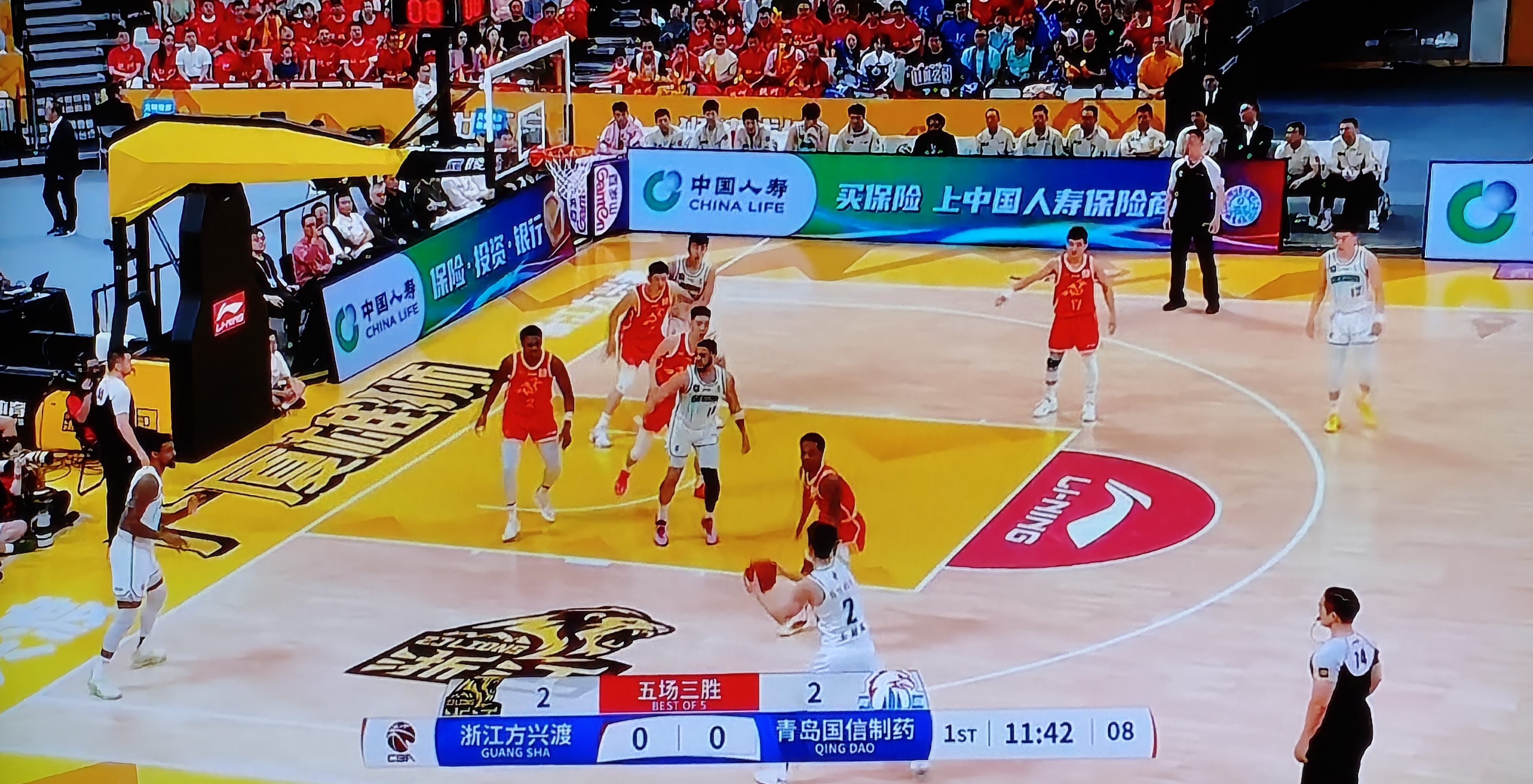 包含今晚新疆广汇调整名单以备CBA季后赛；临场应变环节打磨；震撼外界；年轻球员得到机会的词条
